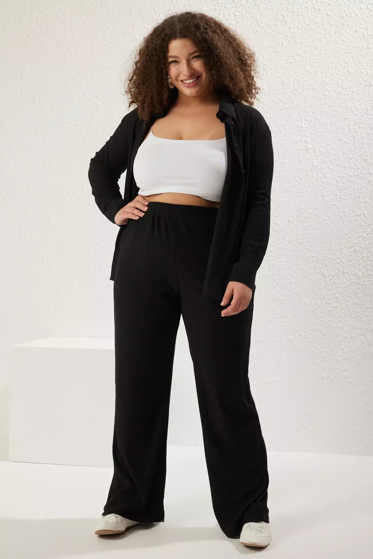 Black High Waist Wide Leg Textured Crepe Fabric Plus Size Trousers  TBBSS25AR00002