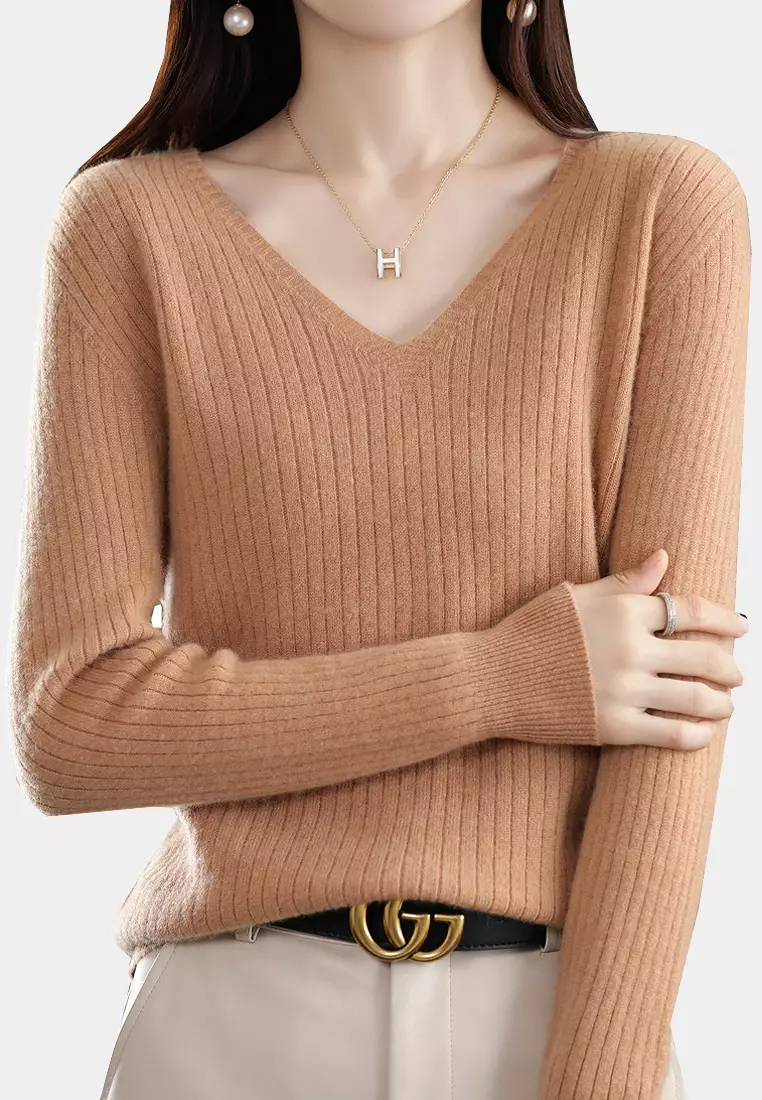 Pullover v neck on sale sweater