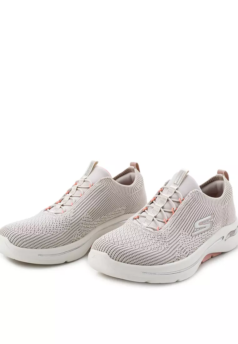 Go Walk Arch Fit