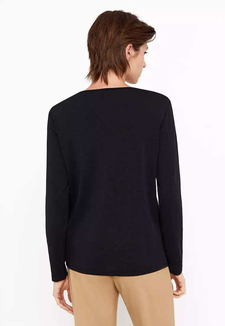 Appliqué Top With Chain