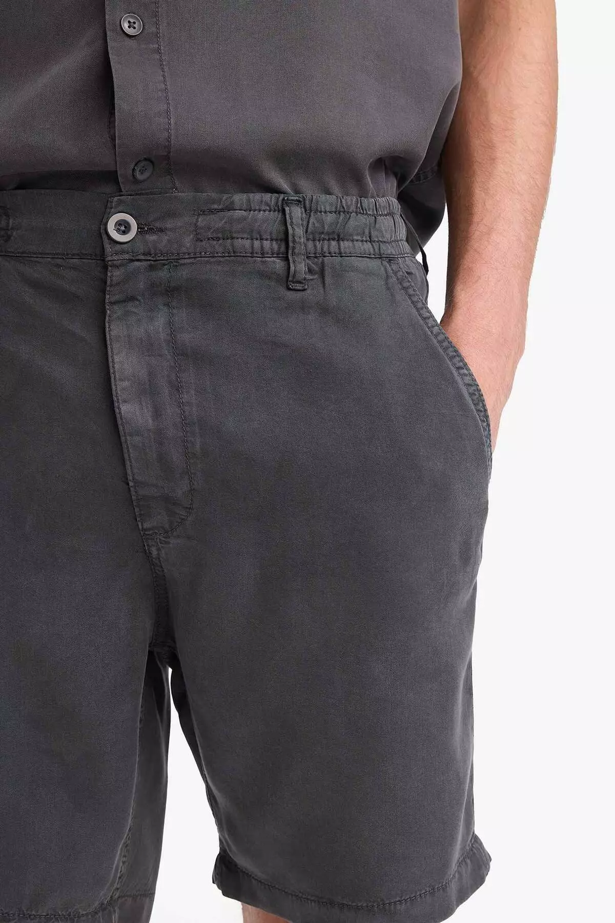 Relax Fit Bermuda Shorts E0804Ax25Sm