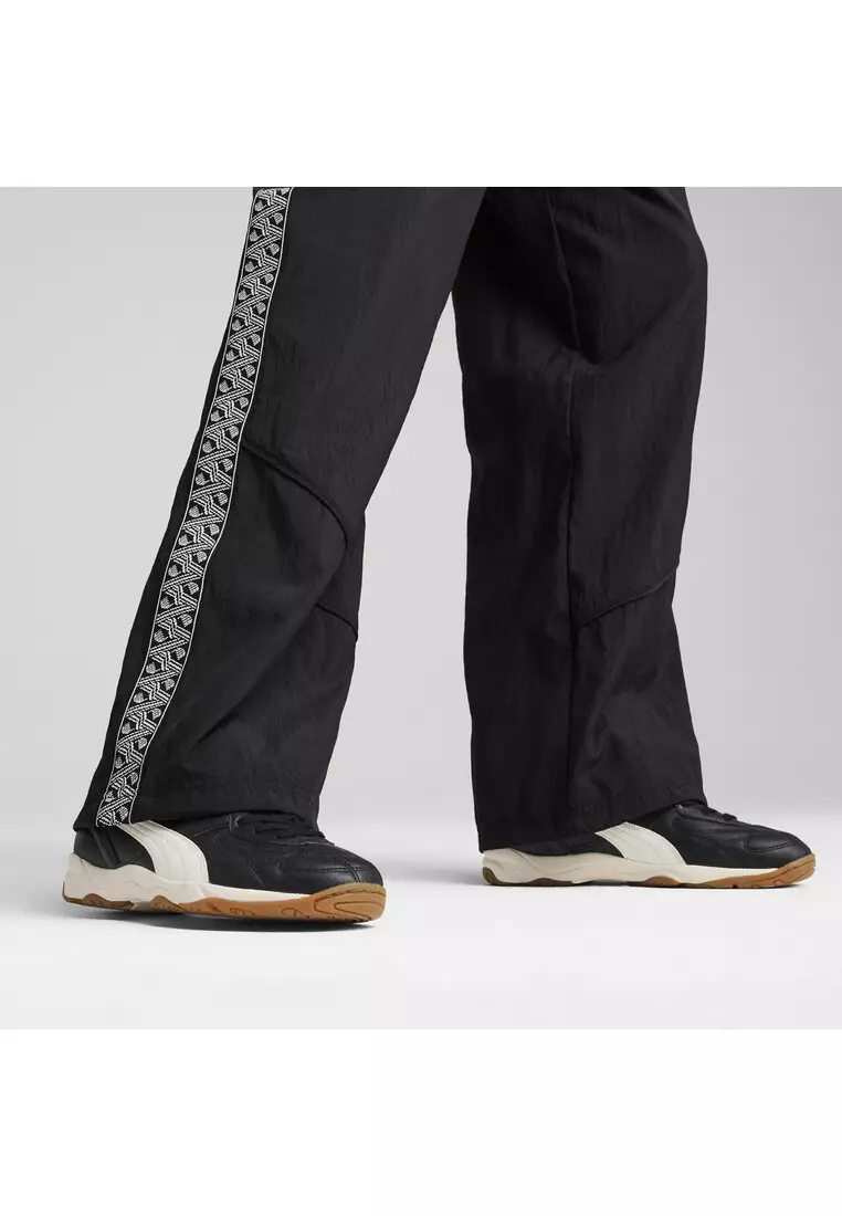 King Indoor Sneakers