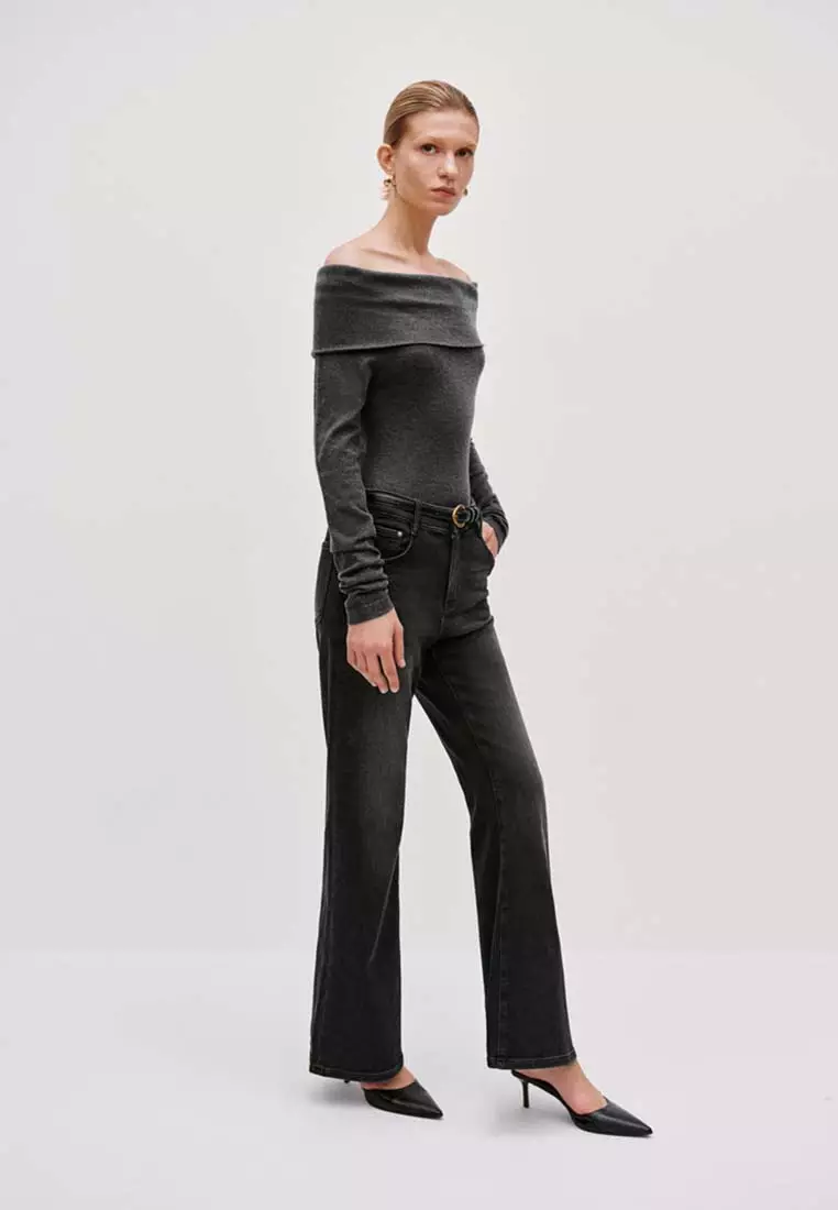 Draped Off-Shoulder Fine Knit Long Sleeve Slim Fit Top