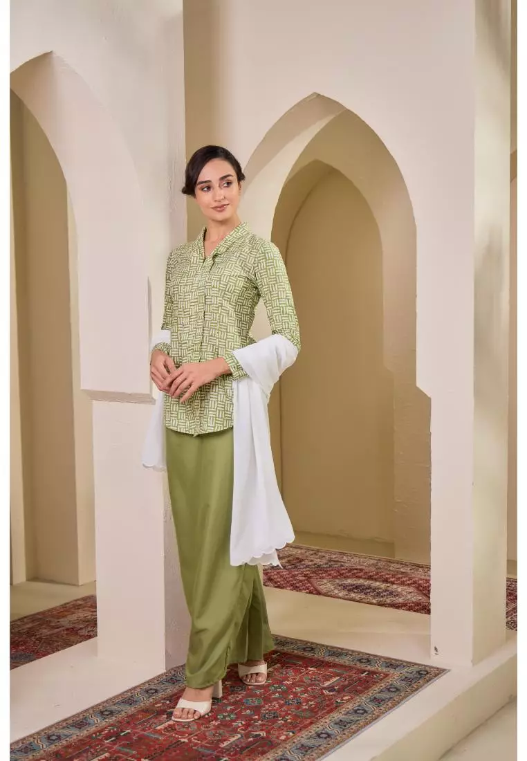 Kebaya Midi Batik Moden