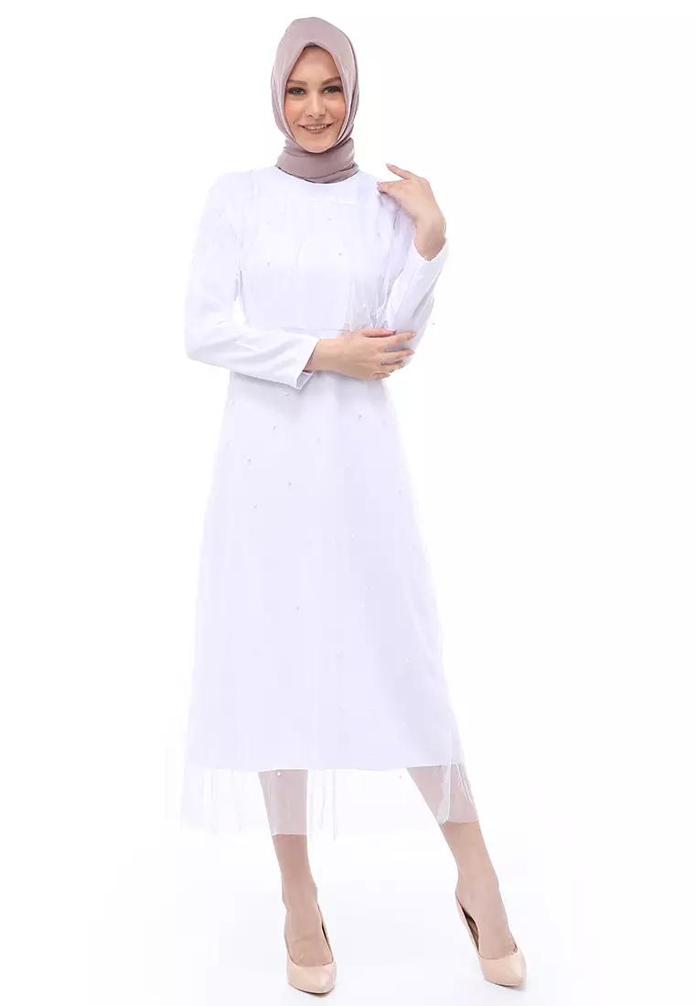 Riany Gamis Brukat Muslimah Wanita Motif Hiasan Long Dress Regular Fit - Putih