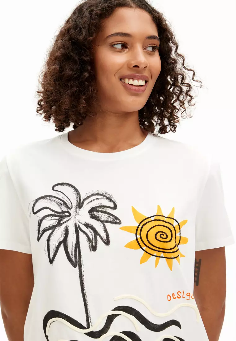 Desigual Woman Island Short-sleeve T-shirt.