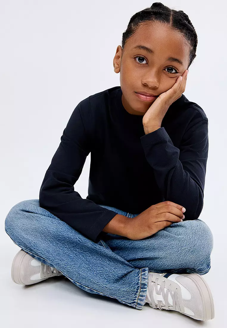 Long-Sleeved T-Shirt With Pocket