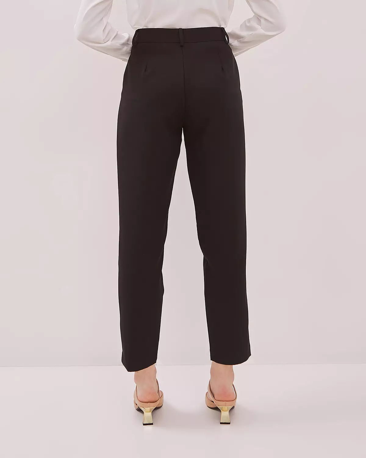 WOMEN'S BLACK TAPERED TROUSERS