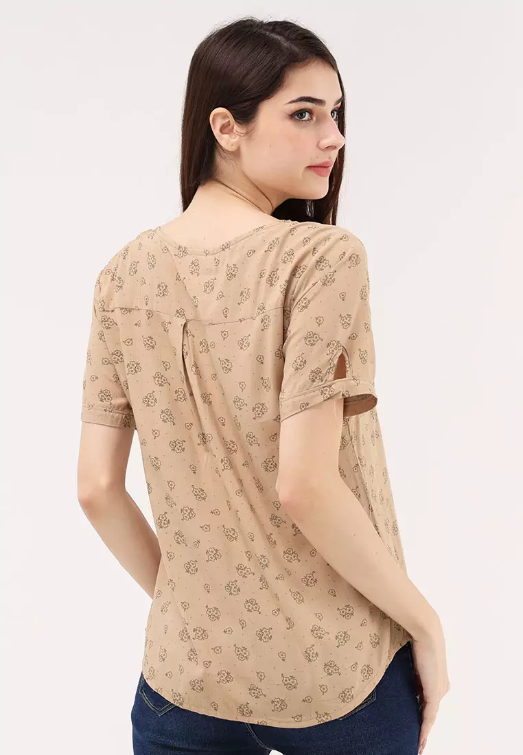 Short Sleeves Roundneck Blouse