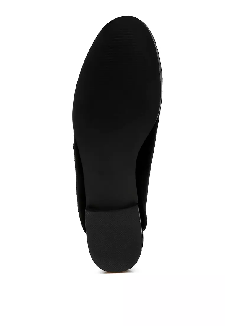 Sandal Tali Penny Berhias Stud Warna Hitam