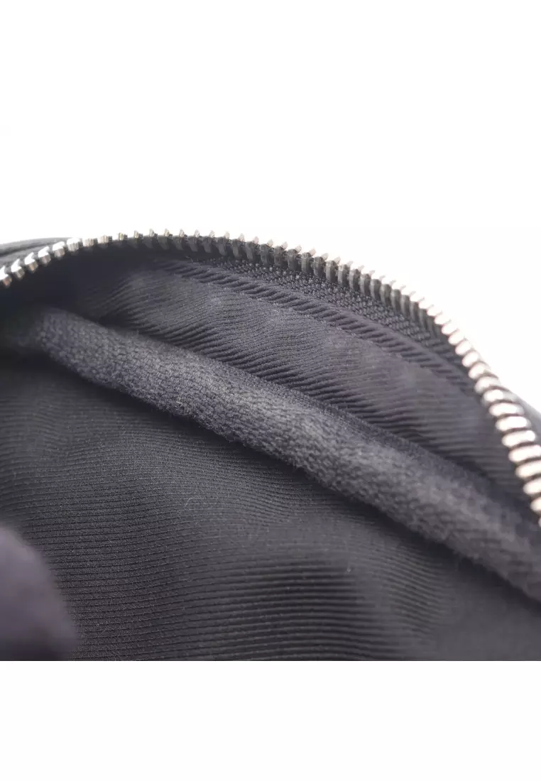 Pre-Loved Louis Vuitton outdoors pochette Taigarama Noir Shoulder bag body bag PVC leather black