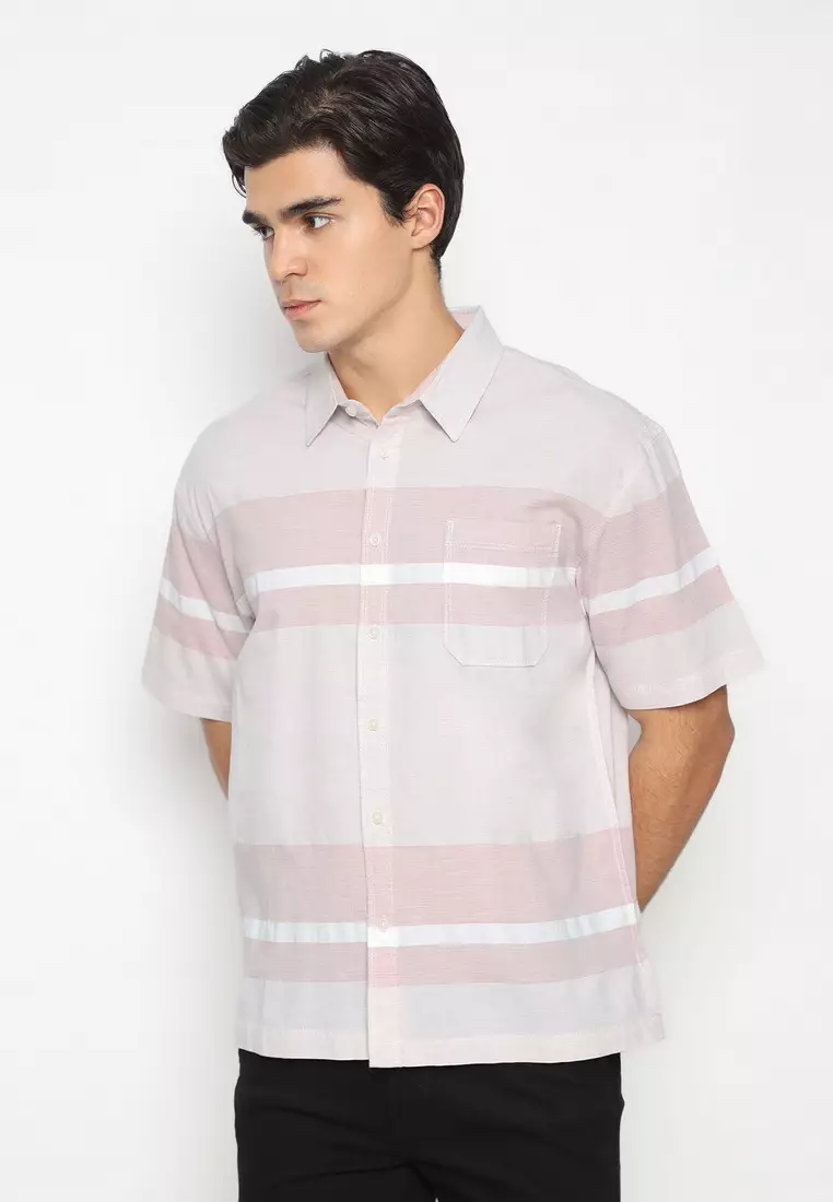 POLICE Kemeja Border Printing Merah Regular Fit Pria