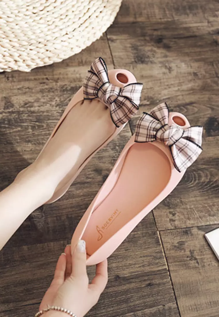 Jelly flats store with bow