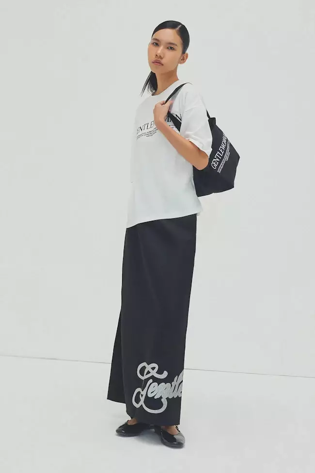 Strong Statement Shoulder Tote - Black