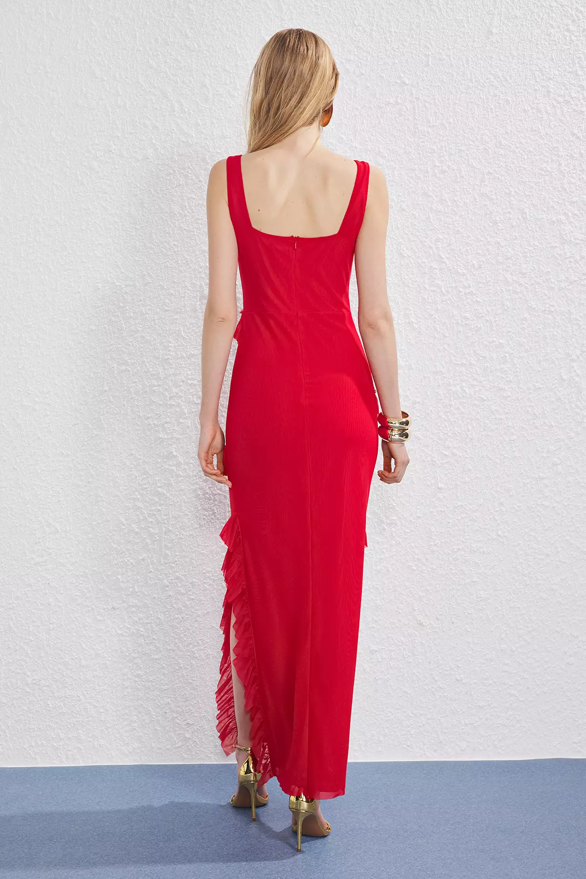 Red Ruffle Detailed Tulle Lined Maxi Evening Prom Dress TPRSS25AE00174