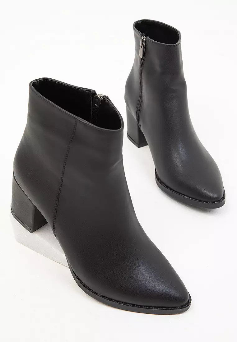 Pointed Toe Heeled Ankle Boots