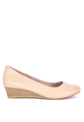 Shop Malu Super Comfort Classic Closed Toe Wedges Online On Zalora