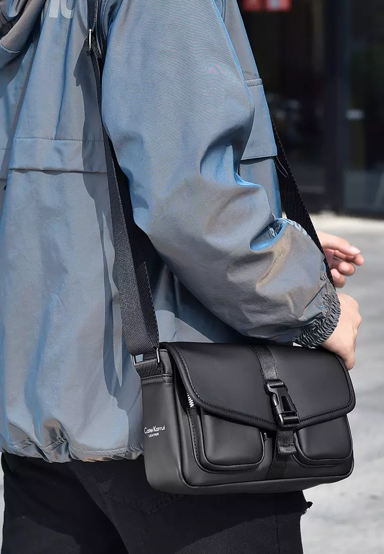 Men's trendy and fashionable waterproof travel bag