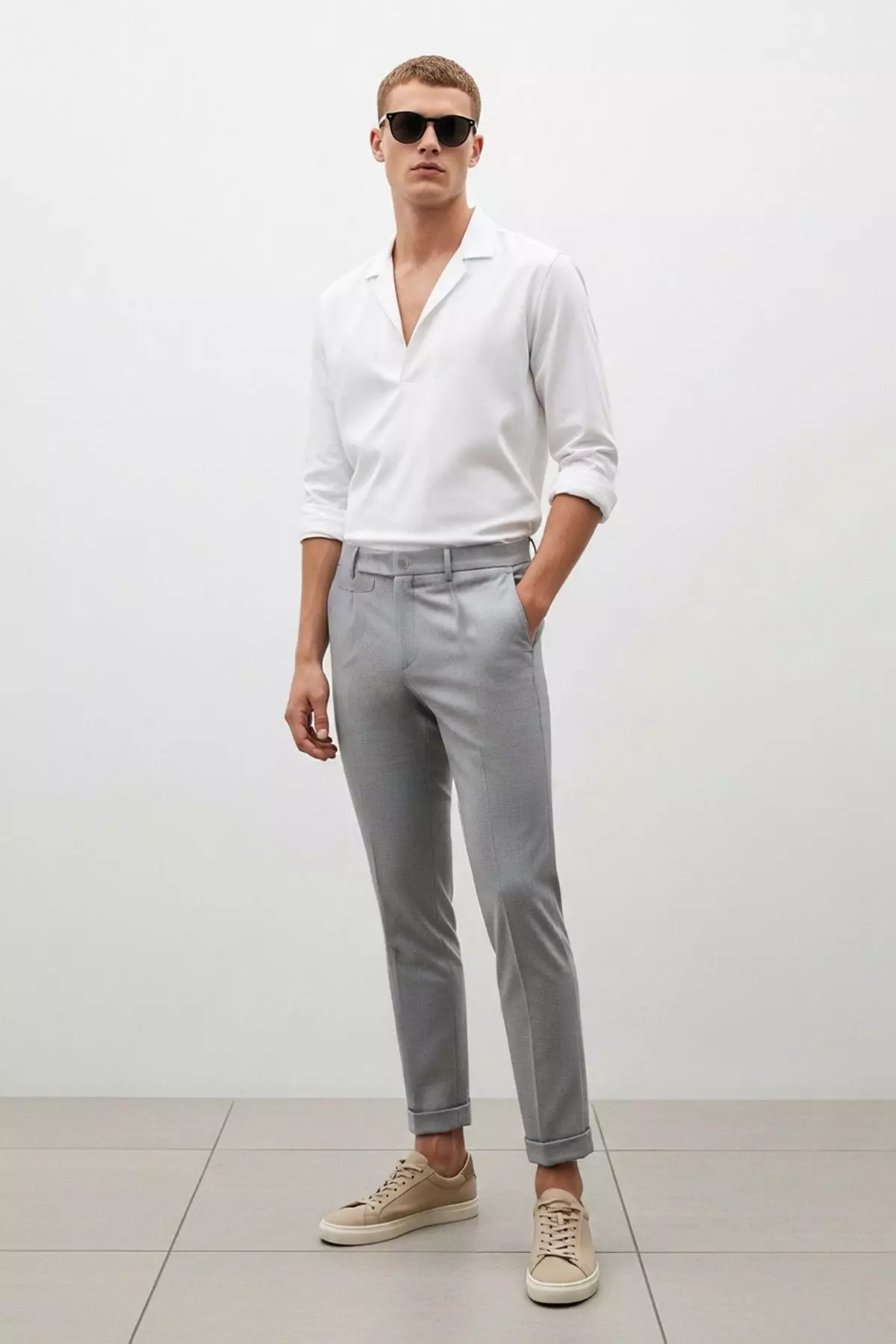 Light Gray Italian Cut Pleated Classic Double Leg Fabric Trousers Tmnss24Pl00022