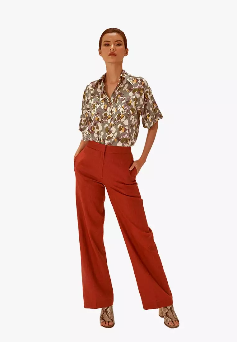 Becoming Unveil Linen Top