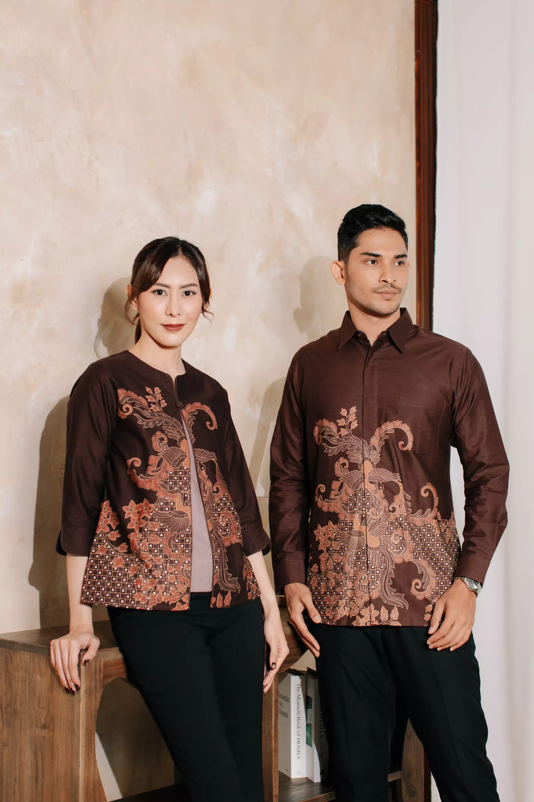 Kavindra Mahogany Brown Blouse Batik Wanita Katun Combo