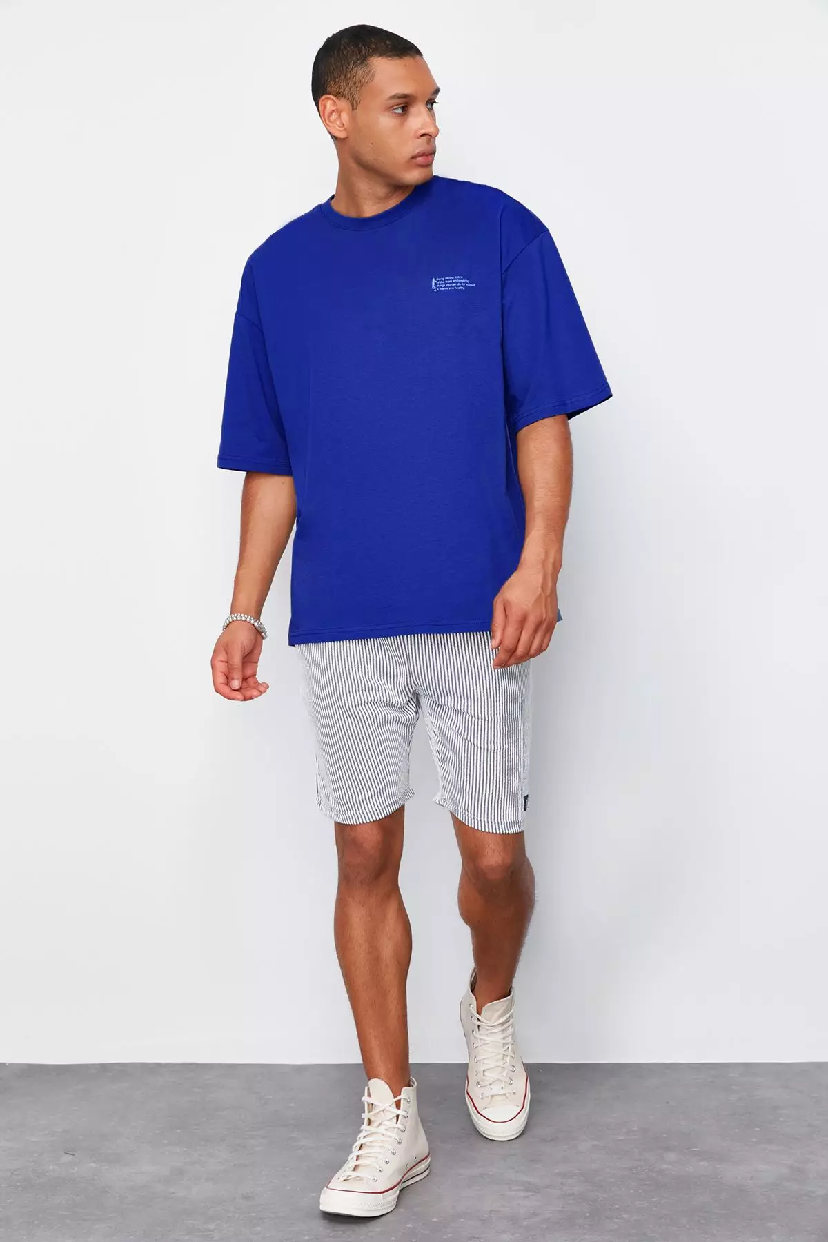 Saks Oversize 100% Cotton Crew Neck Minimal Text Printed T-shirt TMNSS23TS00084