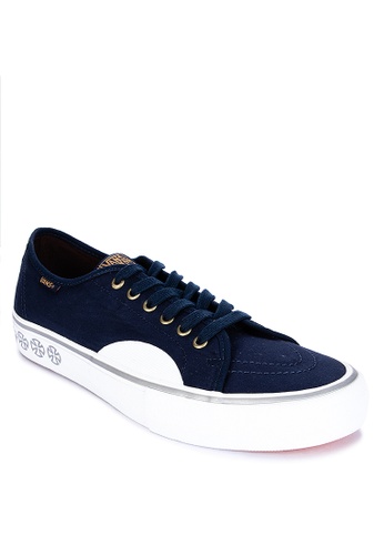 vans pro sneakers