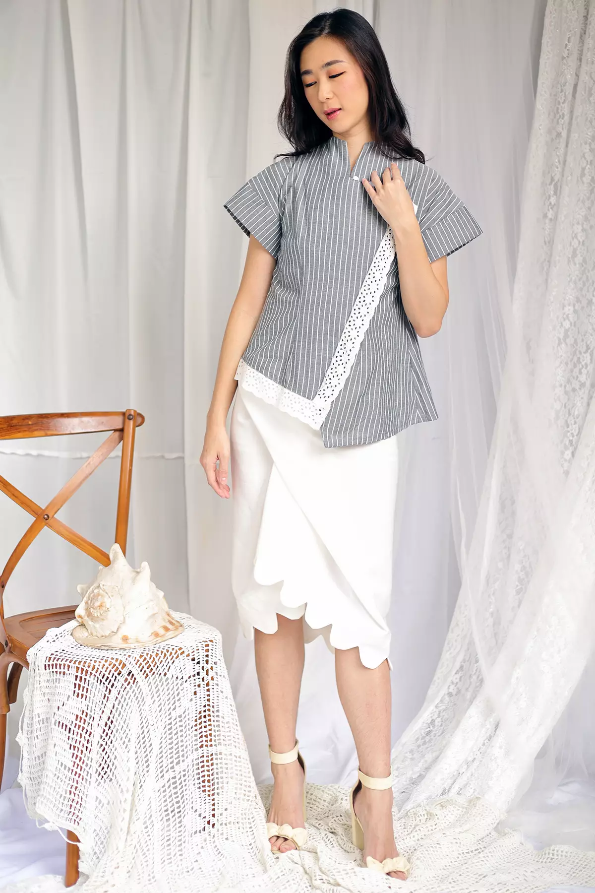 Serodja High Neck Grey Stripes Kebaya Janggan