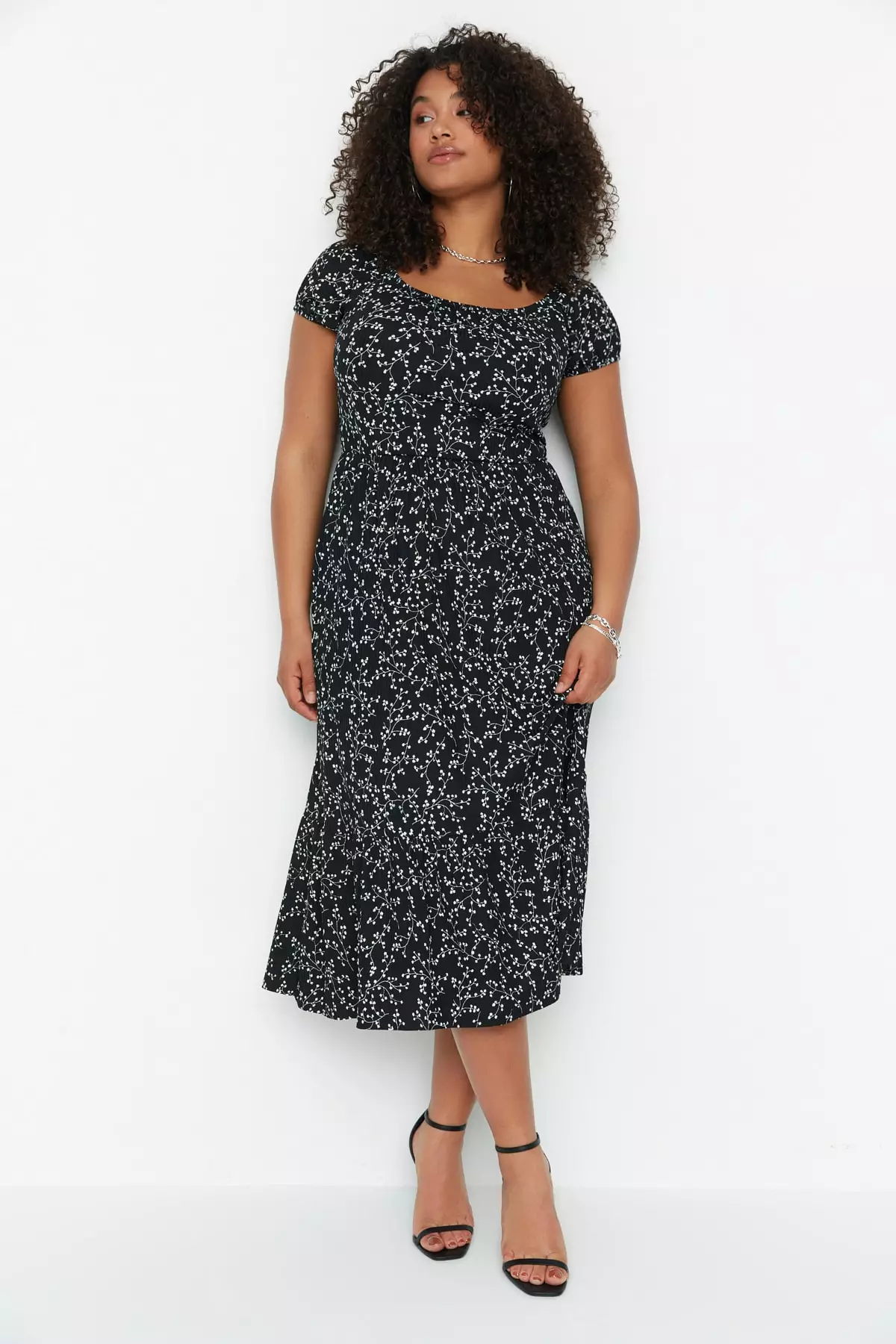 Plus Size Carmen Collar Floral Pattern Dress