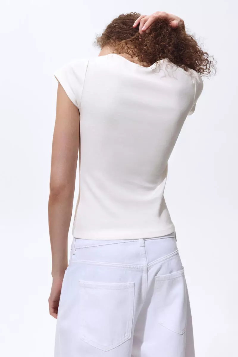 Ribbed V-neck top