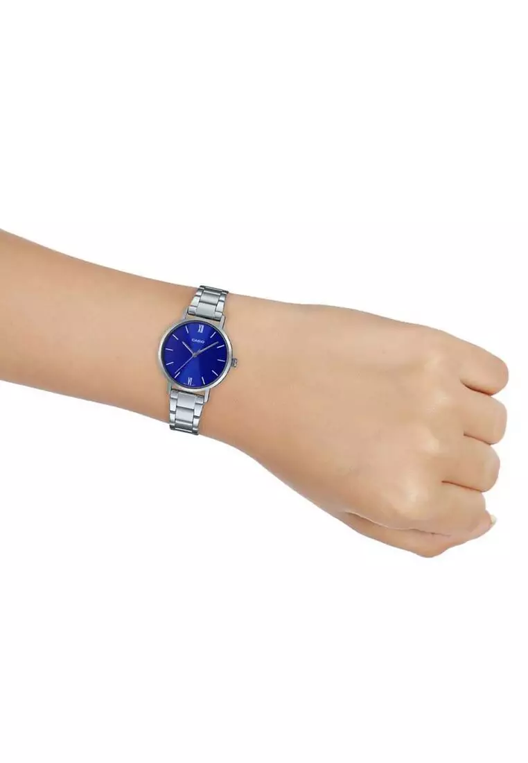 Women Analog Watch LTP-VT02D-2A Silver Stainless Steel Strap