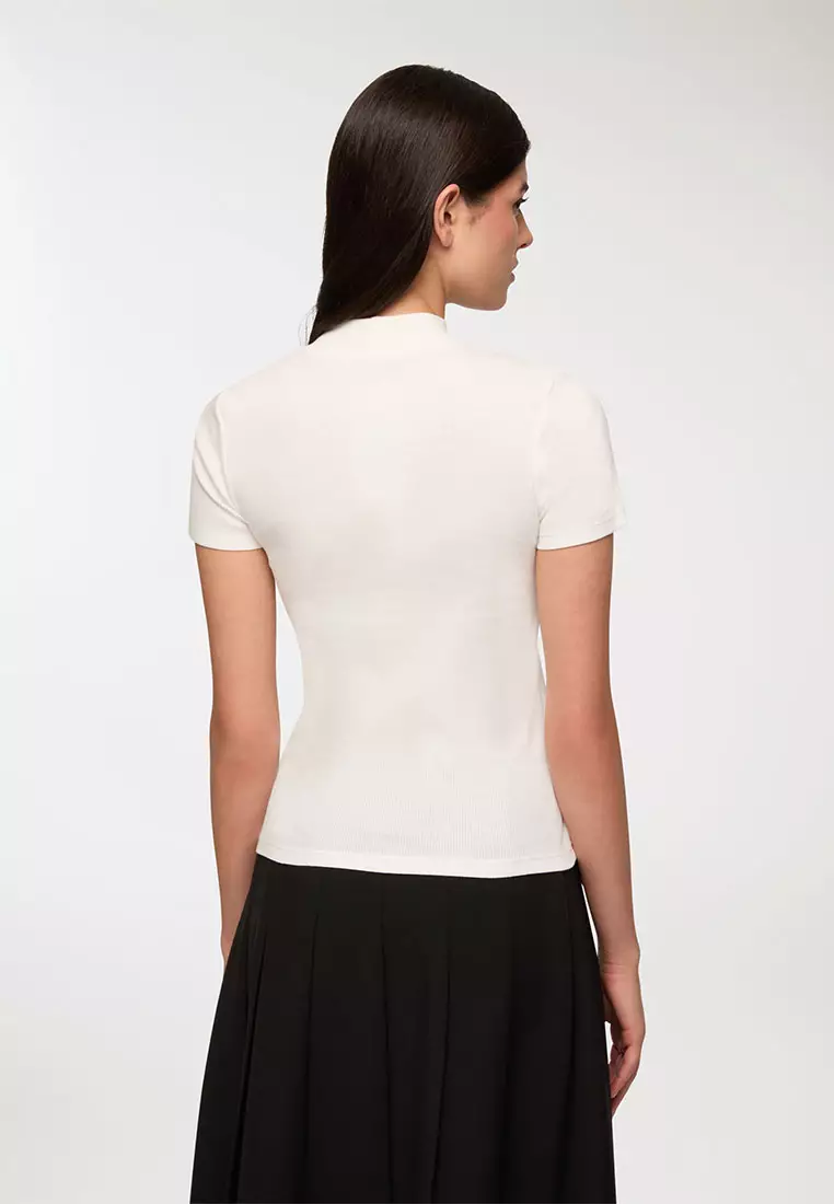 Woman Short-Sleeved T-Shirt