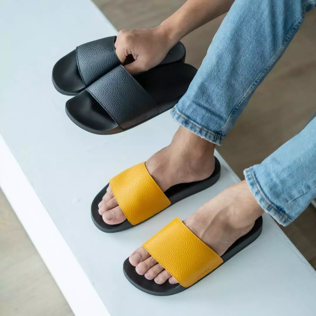 Sandal Pria Cogen Basic - Mustard