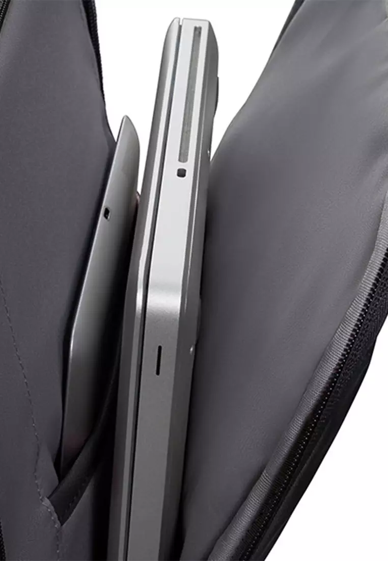 KARISSA EVO ROUND BACKPACK 15.6" - BLACK