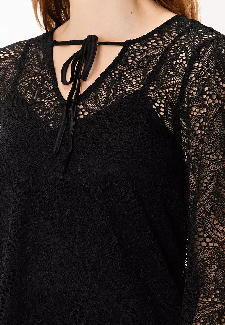 Tammi V-Neck Lace Top