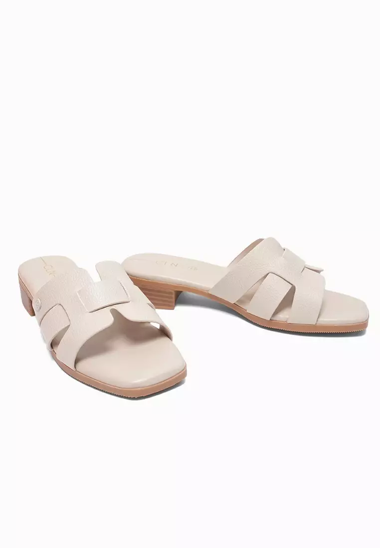 Dove Heeled Slides