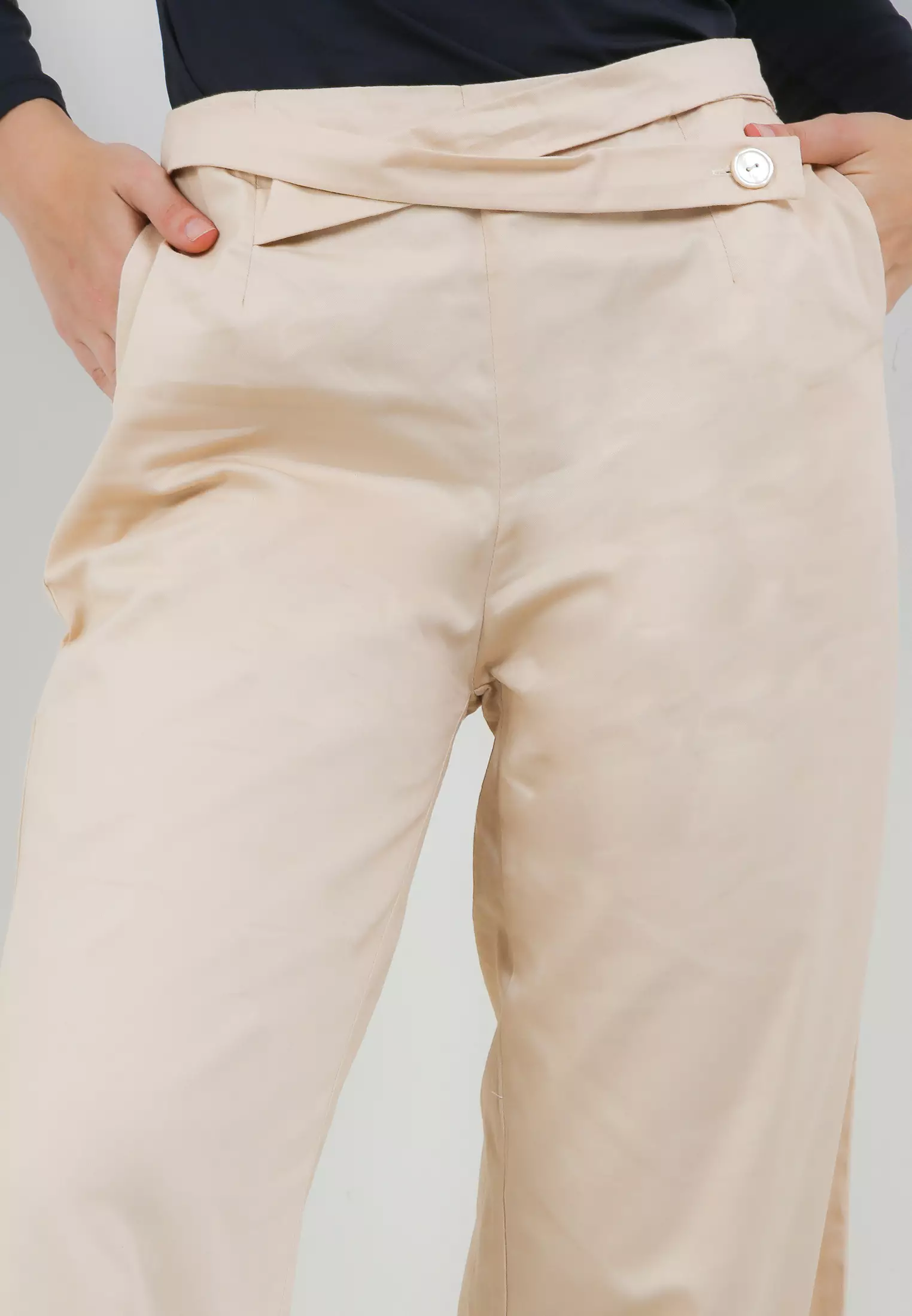 MFMW Winkleman Celana Panjang Kulot Cream