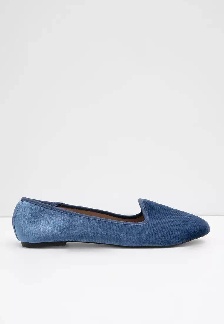Sofia Mawika Velvet Flat Blue