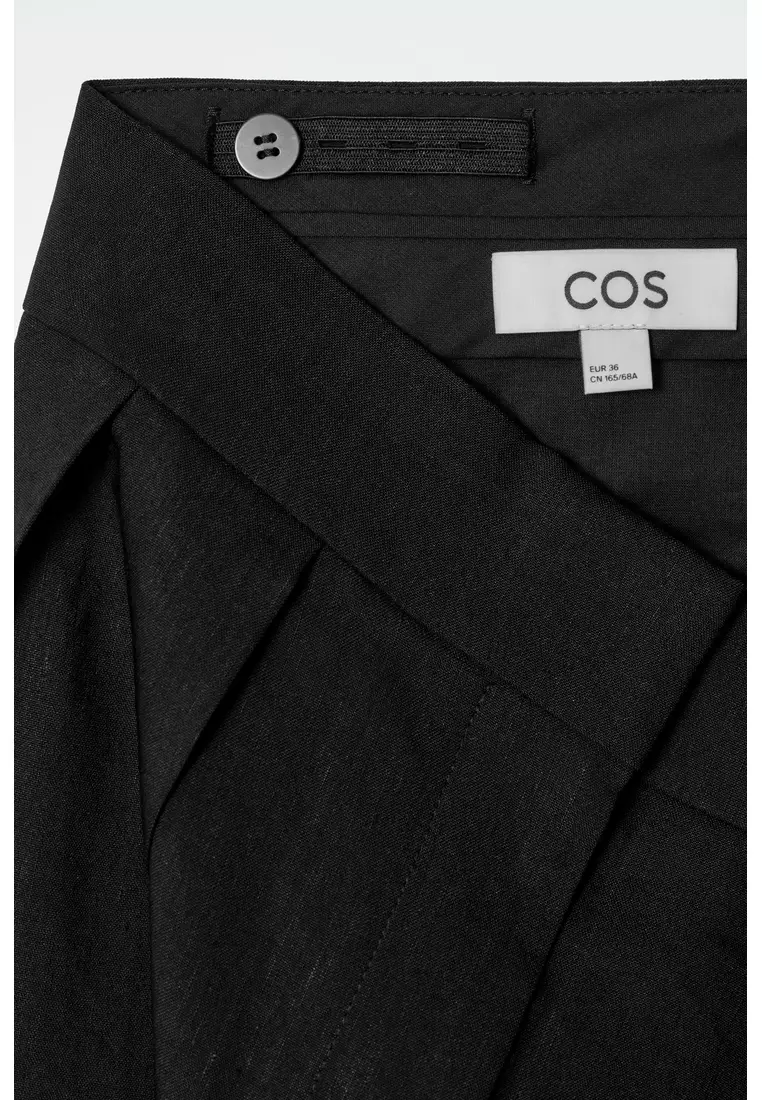 LONGLINE PLEATED LINEN SHORTS