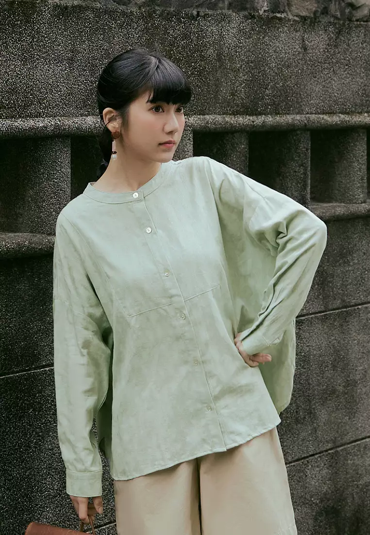 立體織紋中山領前短後長貝殼排扣寬鬆襯衫《AB19254》