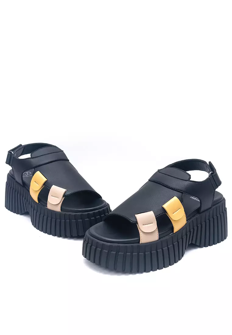 Bailey Platform Sandal in Black