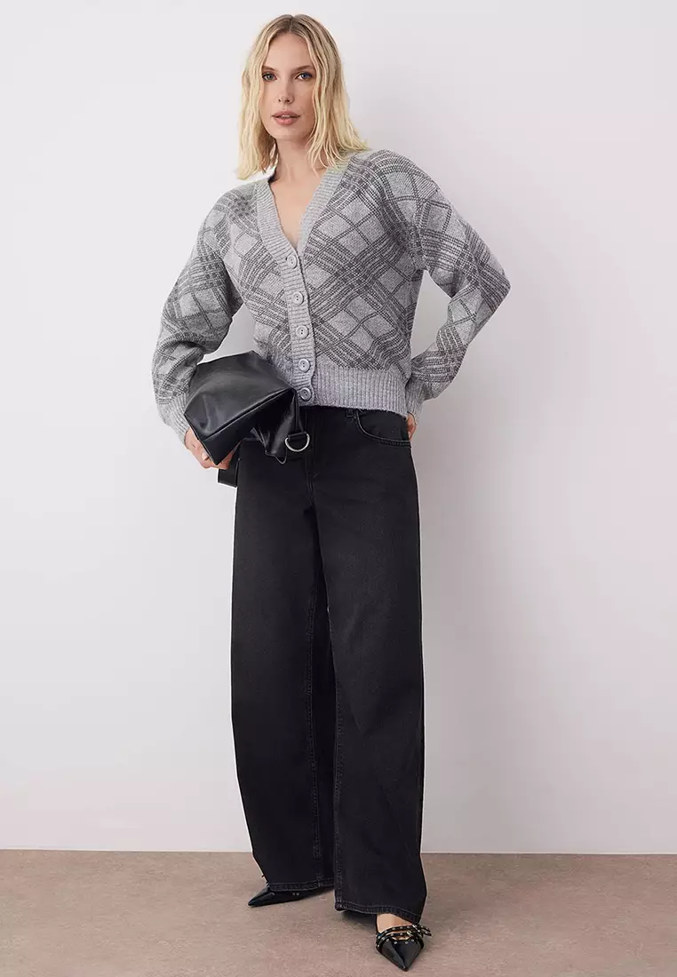 Gray Soft Textured Diamond Patterned V-Neck Knitwear Cardigan