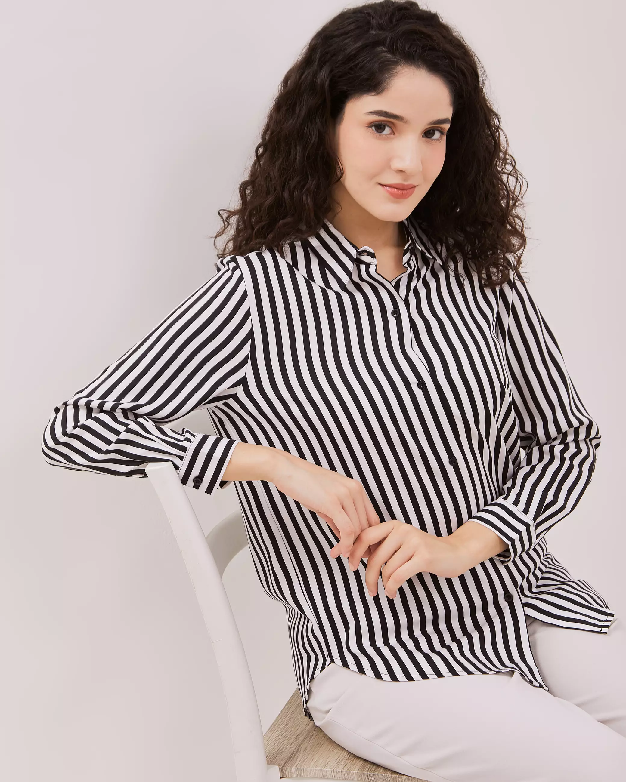 Urban Exchange Lyla Black Stripe Shirt - Kemeja Stripe Lengan Panjang Warna Black