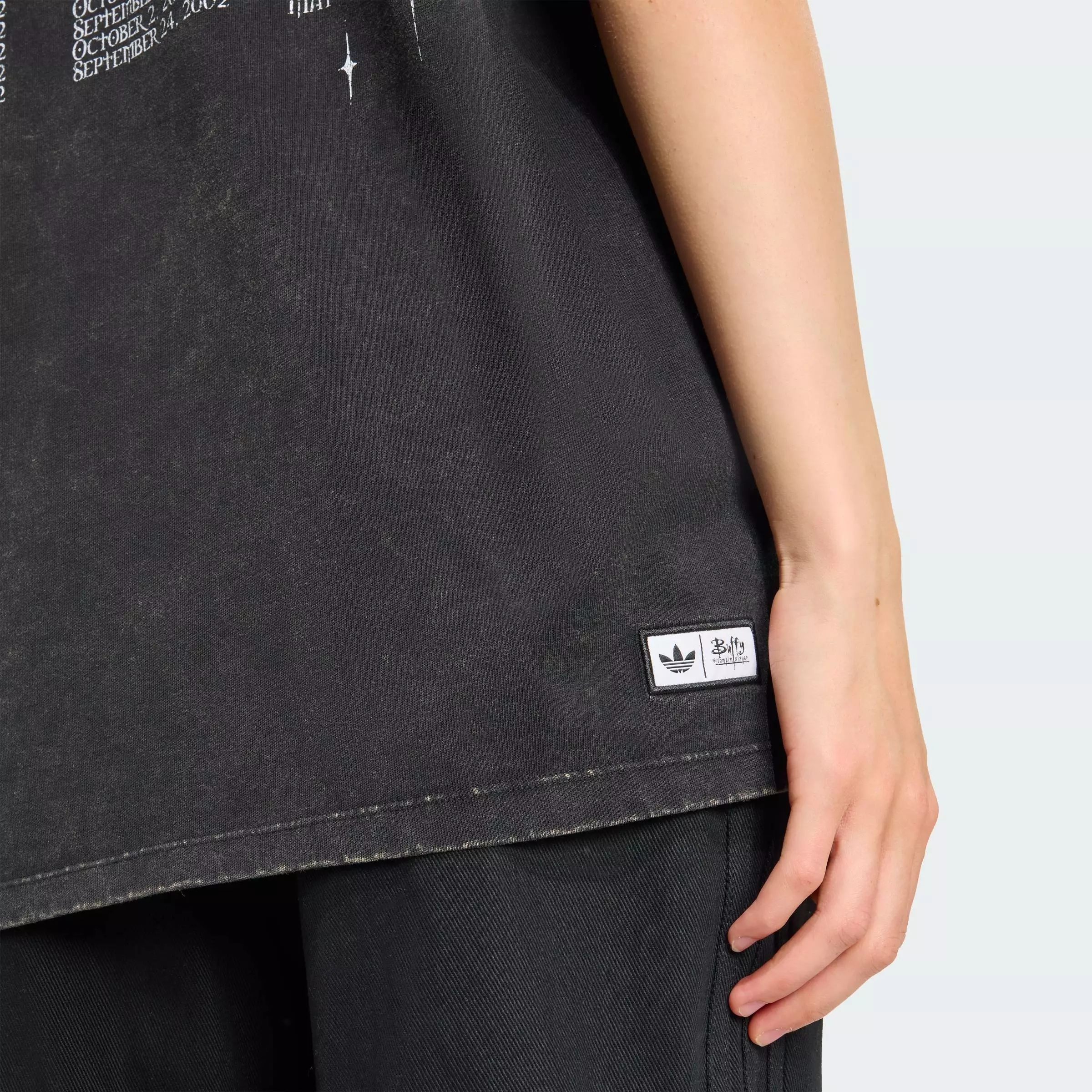 Lifestyle 20th Century Fox Disney Tee Oversized Women Black JW0154