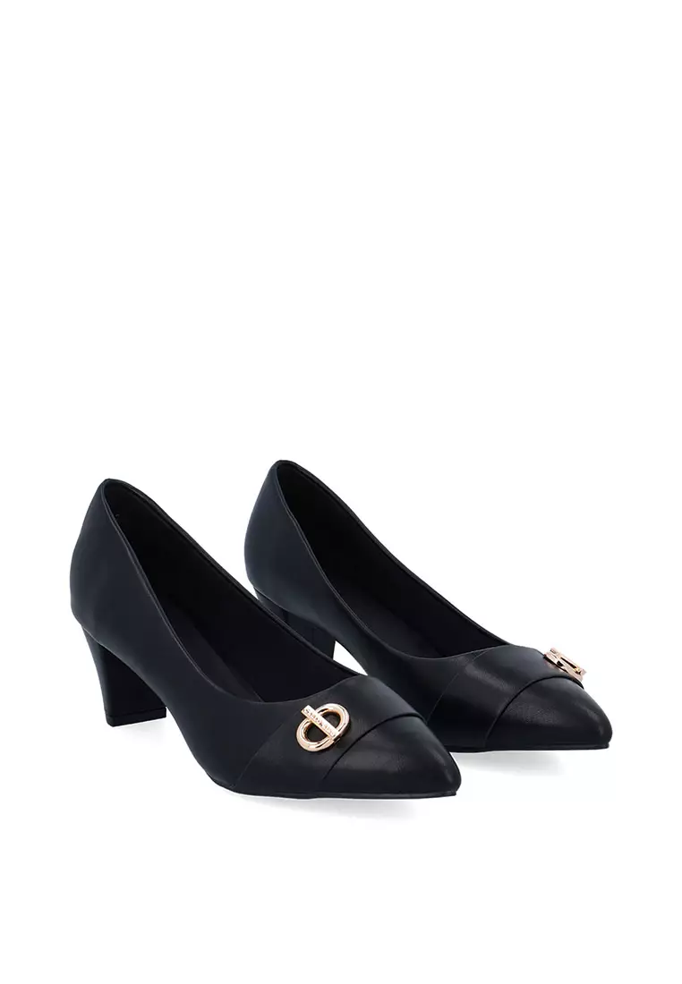 Discount on Carlo Rino  shoes - SKU: Black Celeste Charm Pumps