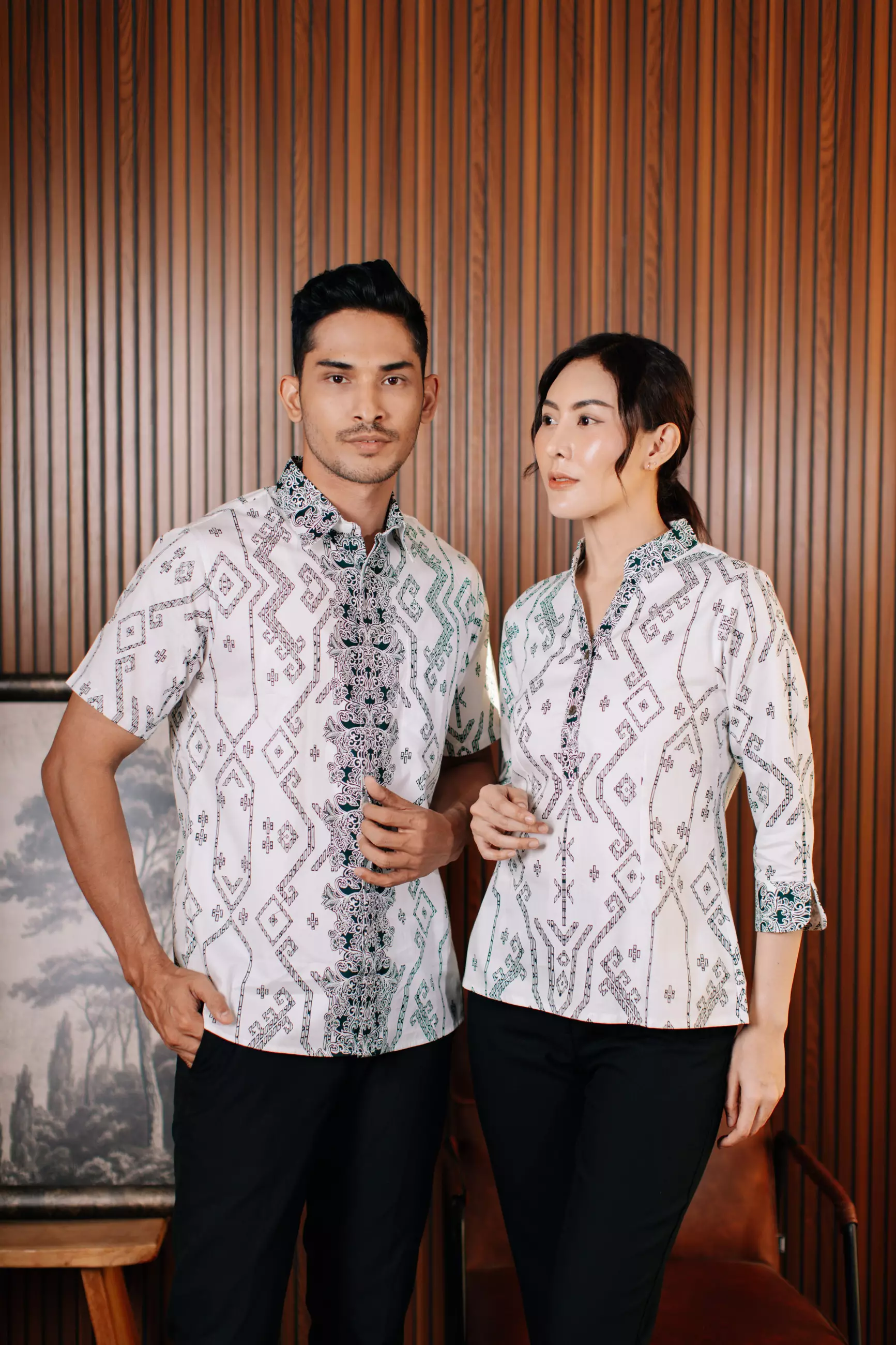 Adyatma Renjana Green White Putih Blouse Batik Wanita Katun