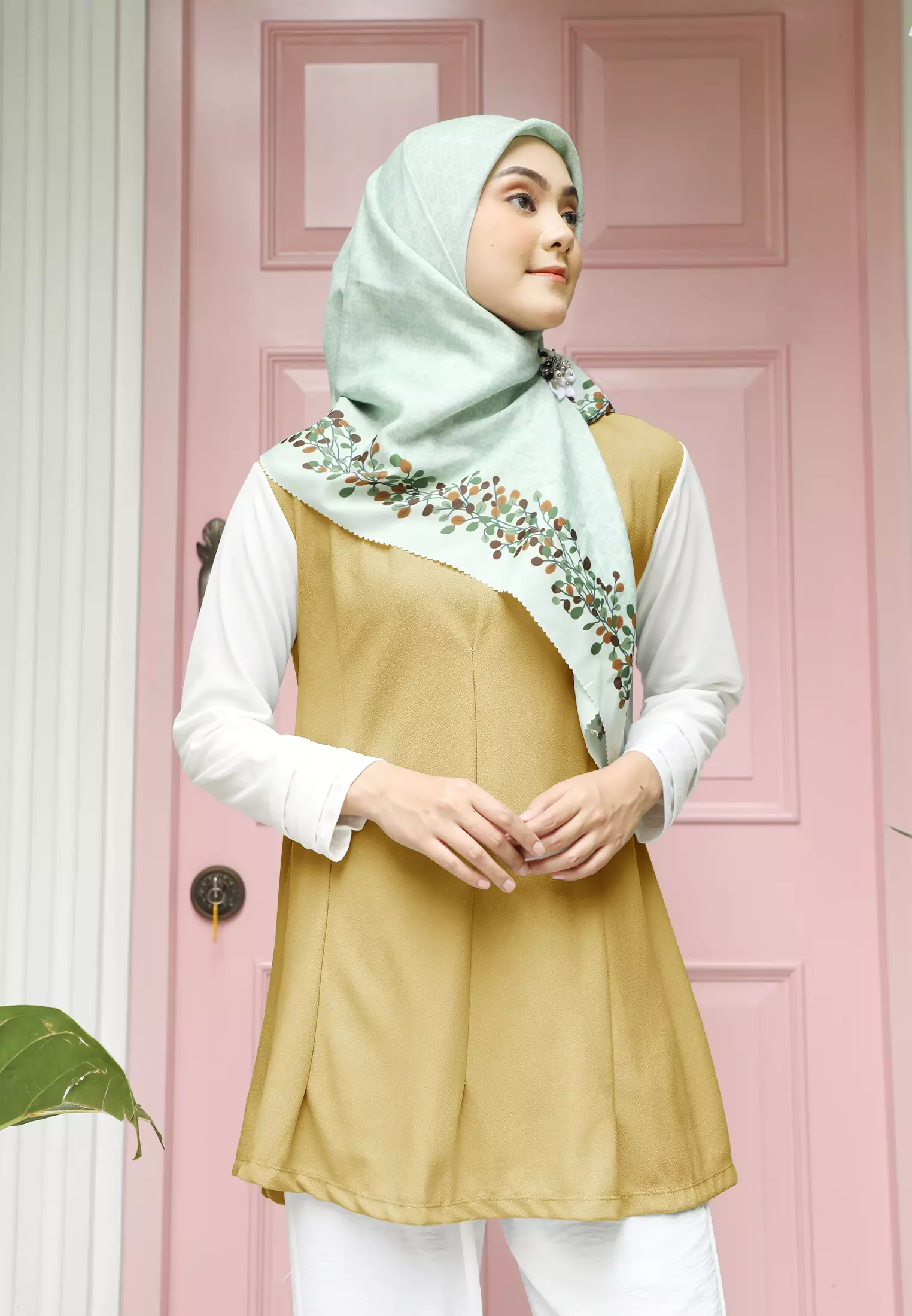 Zelena - Kila Blouse | Atasan Wanita Lengan Panjang - Cream Cheese