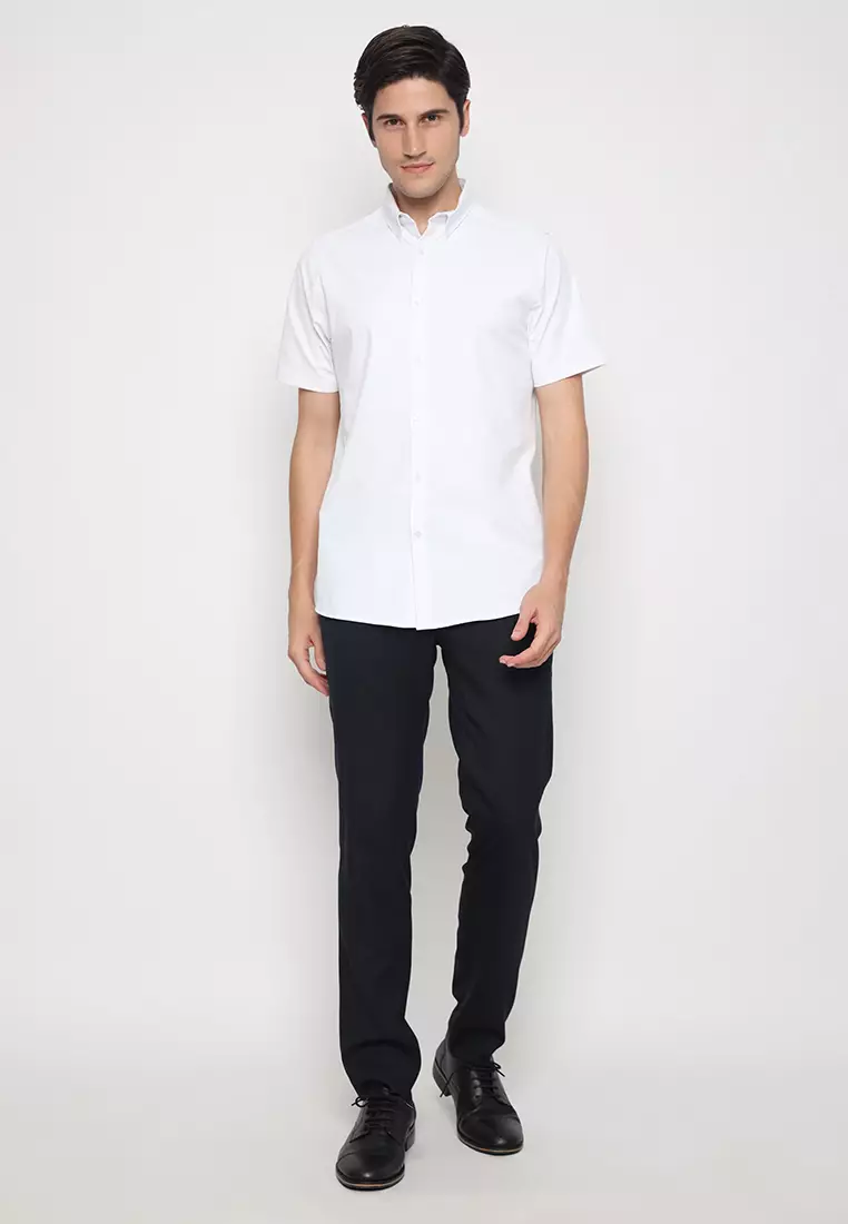 Jobb Elton Kemeja Pria Lengan Pendek Slim Fit Putih