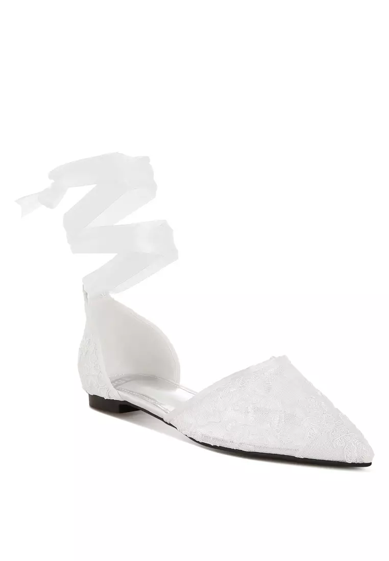 Sandal Datar Tali Mutiara & Berlian Imitasi Warna Putih