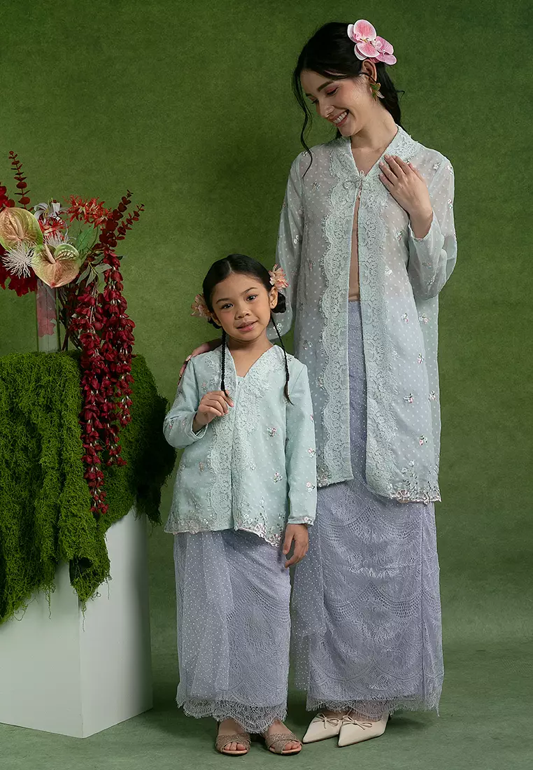 Ita Polka Dot Long Kebaya Top